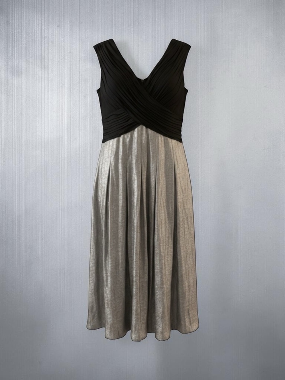 Signature by Sangria Black & Silver V-Neck Midi Dress